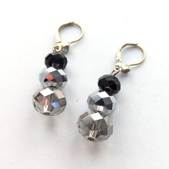 Elegant Silver Tone Faceted Glass Sparkly Beaded Leverback Rhinestone Earrings - Picture 1 of 3